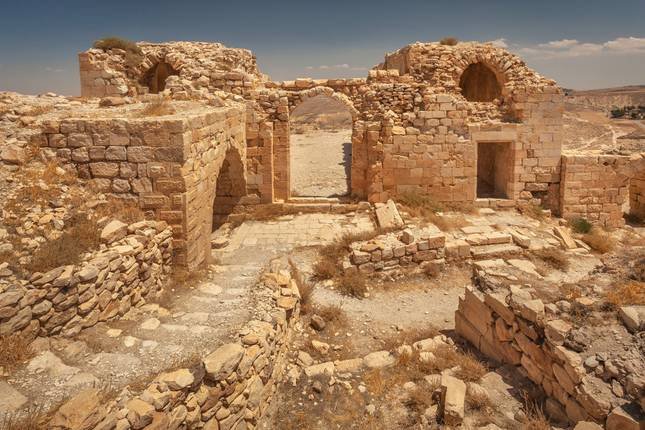 Dreams of Jordan and magic of Arabia end Medina