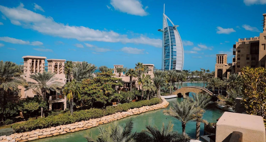 The UAE Essentials – Escorted Tour Full Board Plan